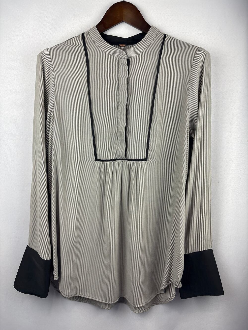 Women’s Free People Large Black & White Pinstriped Blouse
